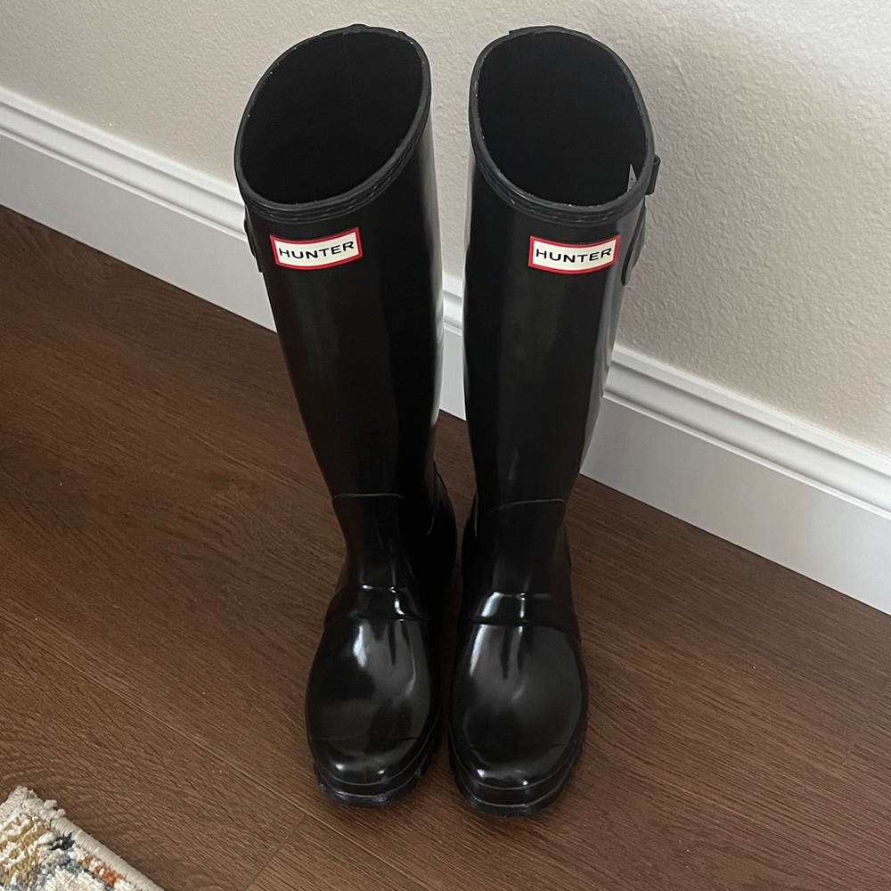 Hunter Tall Gloss Black Rain Boots